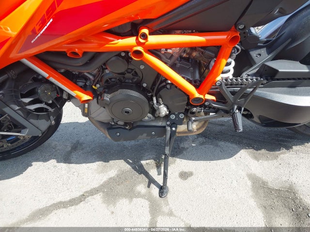 KTM 1290 Super Duke R 2024 VBKV39402RM989371 Image 9