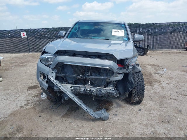 2021 Toyota Tacoma Sr5 V6 მანქანა იყიდება აუქციონზე, vin: 5TFCZ5AN1MX277005, აუქციონის ნომერი: 44936342