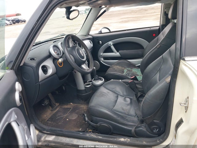 Продажа на аукционе авто 2005 Mini Cooper, vin: WMWRC33465TJ68338, номер лота: 44936366