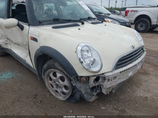 Продажа на аукционе авто 2005 Mini Cooper, vin: WMWRC33465TJ68338, номер лота: 44936366