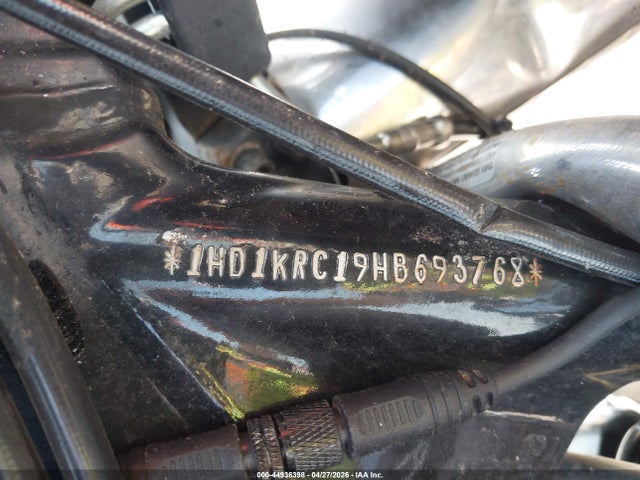 Auction sale of the 2017 Harley-davidson Flhxs Street Glide Special, vin: 1HD1KRC19HB693768, lot number: 44936398