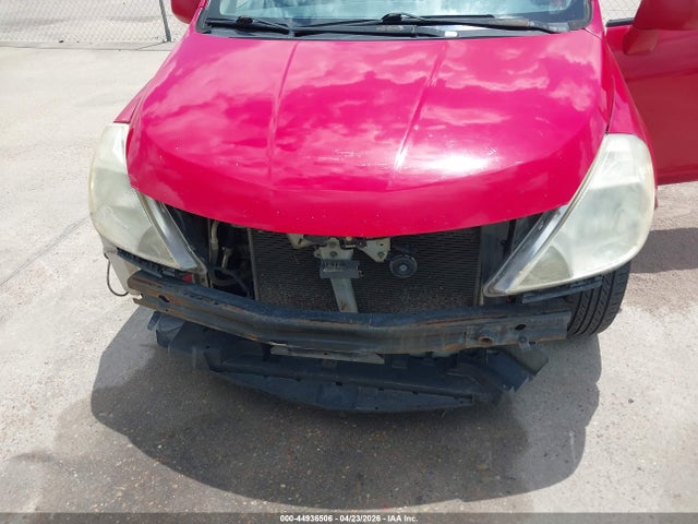 44936506 :رقم المزاد ، 3N1BC1CP5AL378059 vin ، 2010 Nissan Versa 1.8s مزاد بيع