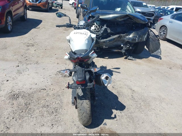 Kawasaki Er400 D 2023 JKAERKD15PDAR4001 Image 6