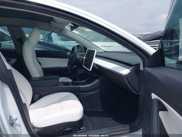 Продажа на аукционе авто 2020 Tesla Model 3 Long Range Dual Motor All-wheel Drive, vin: 5YJ3E1EB3LF651739, номер лота: 44936556