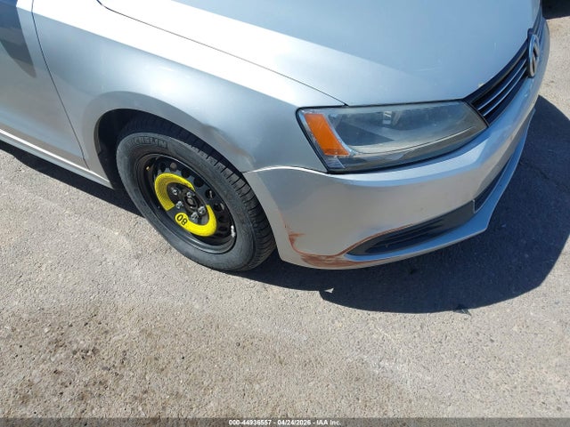 3VWD17AJ1EM423153 Volkswagen Jetta 1.8t Se