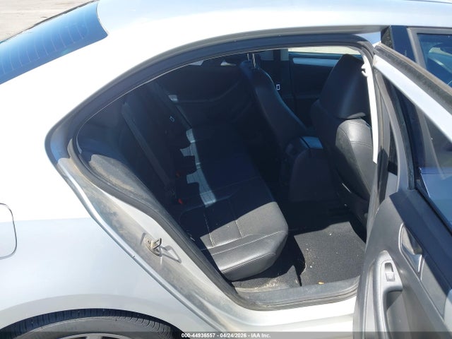 3VWD17AJ1EM423153 Volkswagen Jetta 1.8t Se