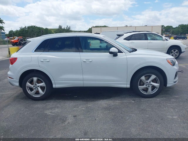 Продажа на аукционе авто 2020 Audi Q3 Premium 45 Tfsi Quattro Tiptronic, vin: WA1AECF37L1001969, номер лота: 44936565