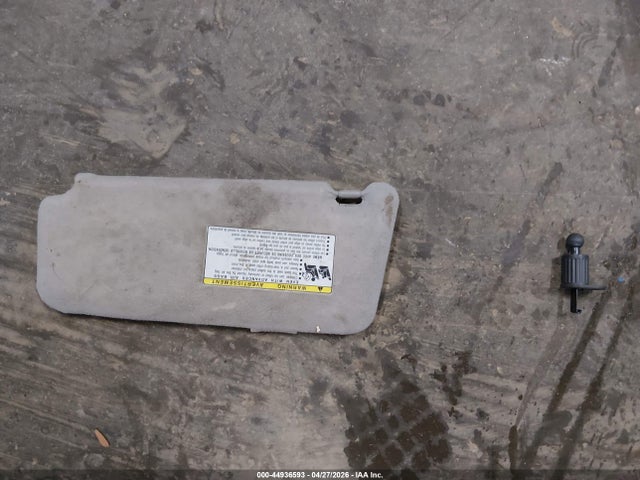 44936593 :رقم المزاد ، 4T4BF3EK7AR042888 vin ، 2010 Toyota Camry Le مزاد بيع