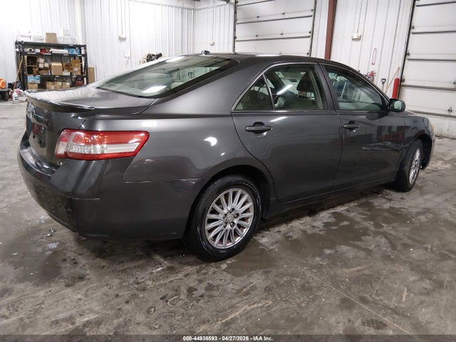 44936593 :رقم المزاد ، 4T4BF3EK7AR042888 vin ، 2010 Toyota Camry Le مزاد بيع