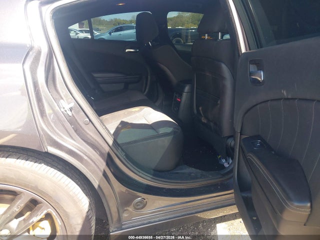 44936658 :رقم المزاد ، 2C3CDXJG4KH743169 vin ، 2019 Dodge Charger Sxt Awd مزاد بيع