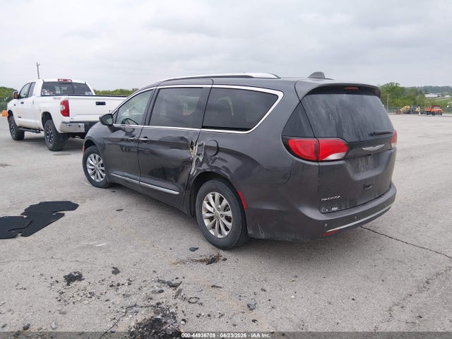 44936709 :رقم المزاد ، 2C4RC1BG8JR110204 vin ، 2018 Chrysler Pacifica Touring L مزاد بيع