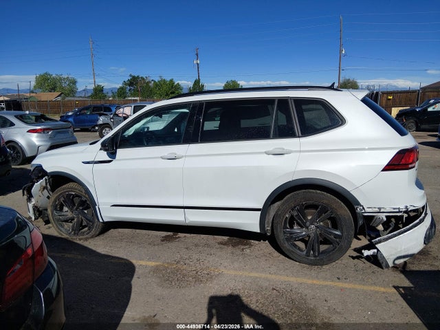 3VV8B7AX4RM230217 Volkswagen Tiguan 2.0t Se R-line Black