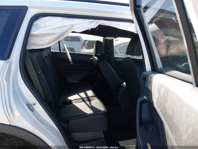 3VV8B7AX4RM230217 Volkswagen Tiguan 2.0t Se R-line Black