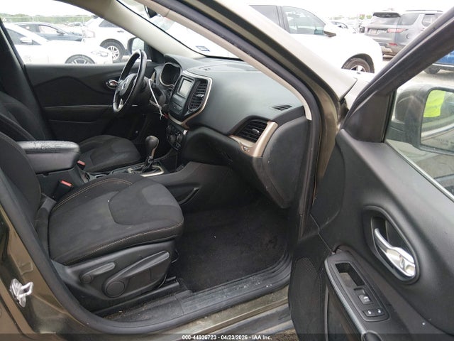 2015 Jeep Cherokee Latitude მანქანა იყიდება აუქციონზე, vin: 1C4PJLCB0FW572525, აუქციონის ნომერი: 44936723
