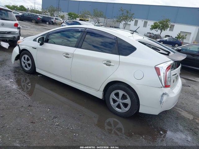 Продаж на аукціоні авто 2014 Toyota Prius Two, vin: JTDKN3DUXE1806003, номер лоту: 44936793