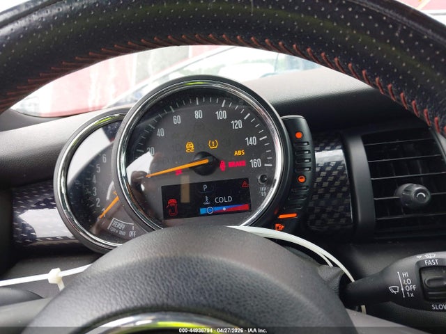 44936794 :رقم المزاد ، WMWXP7C52F2A41639 vin ، 2015 Mini Hardtop Cooper S مزاد بيع