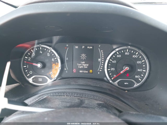 2016 Jeep Renegade Latitude მანქანა იყიდება აუქციონზე, vin: ZACCJABT4GPE29332, აუქციონის ნომერი: 44936836