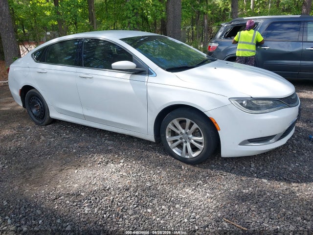 44936856 :رقم المزاد ، 1C3CCCABXFN745070 vin ، 2015 Chrysler 200 Limited مزاد بيع