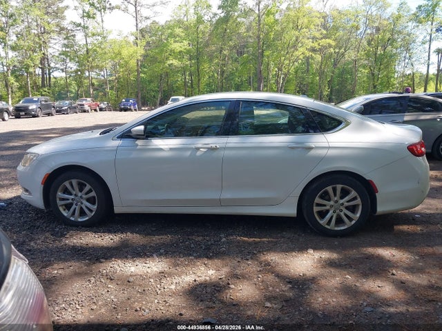 44936856 :رقم المزاد ، 1C3CCCABXFN745070 vin ، 2015 Chrysler 200 Limited مزاد بيع