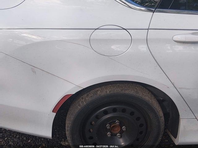 44936856 :رقم المزاد ، 1C3CCCABXFN745070 vin ، 2015 Chrysler 200 Limited مزاد بيع