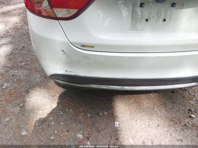 44936856 :رقم المزاد ، 1C3CCCABXFN745070 vin ، 2015 Chrysler 200 Limited مزاد بيع