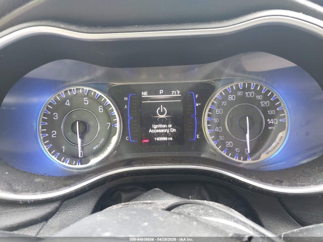 44936856 :رقم المزاد ، 1C3CCCABXFN745070 vin ، 2015 Chrysler 200 Limited مزاد بيع