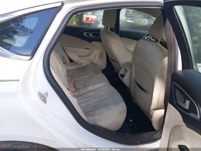44936856 :رقم المزاد ، 1C3CCCABXFN745070 vin ، 2015 Chrysler 200 Limited مزاد بيع