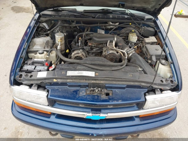 44936875 :رقم المزاد ، 1GCDT13X63K100605 vin ، 2003 Chevrolet S-10 Ls مزاد بيع