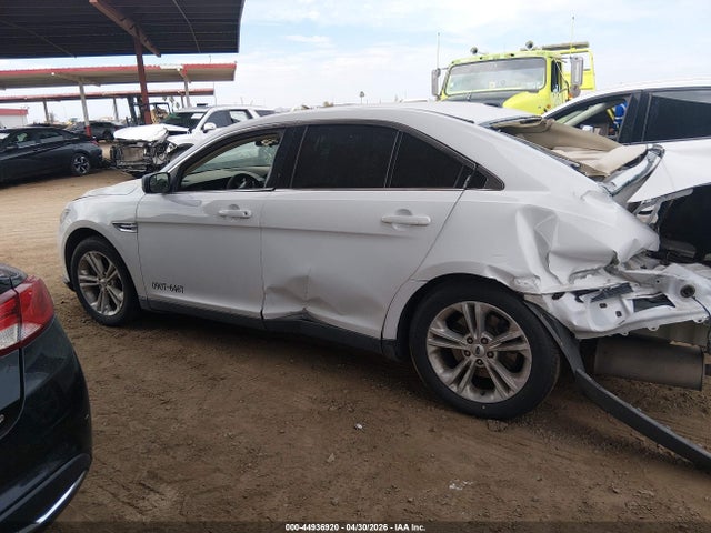 Ford TAURUS SE 2018 1FAHP2D83JG129648 Image 14