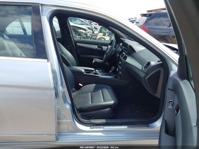Продаж на аукціоні авто 2014 Mercedes-benz C 250 Sport, vin: WDDGF4HB9EG247984, номер лоту: 44936957