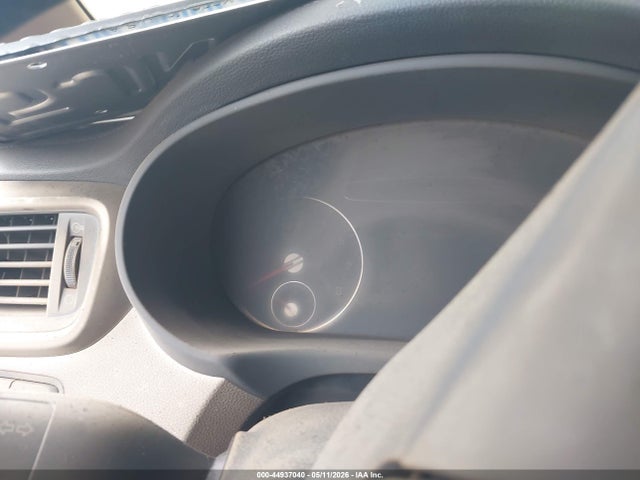 5XYPGDA31GG055667 KIA Sorento 2.4l Lx