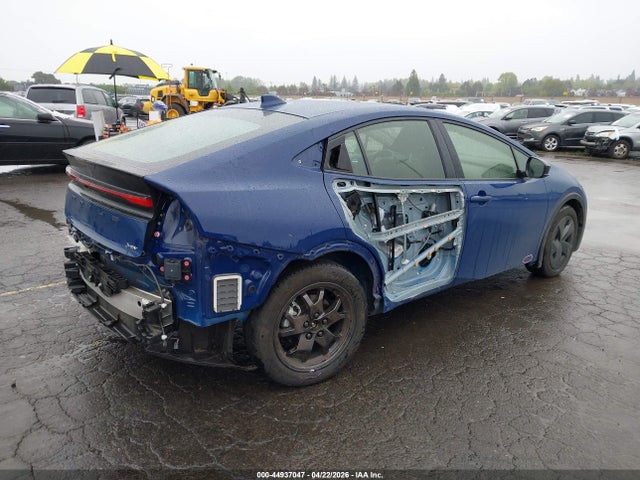 Toyota Prius Le Awd-e 2024 JTDADABU8R3023097 Image 4