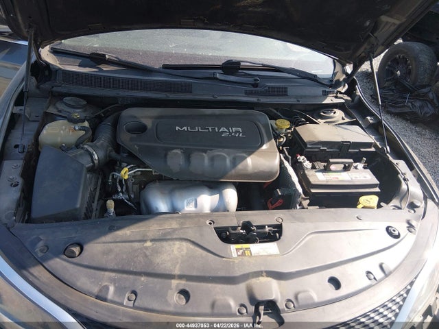 2016 Chrysler 200 Limited Platinum მანქანა იყიდება აუქციონზე, vin: 1C3CCCAB3GN188360, აუქციონის ნომერი: 44937053