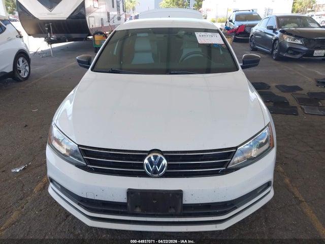 3VWD17AJ0GM344611 Volkswagen Jetta 1.8t Sport