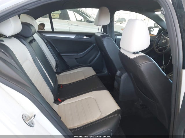 3VWD17AJ0GM344611 Volkswagen Jetta 1.8t Sport