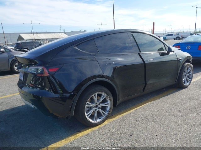 Продажа на аукционе авто 2023 Tesla Model Y, vin: 7SAYGDEE5PA154743, номер лота: 44937078