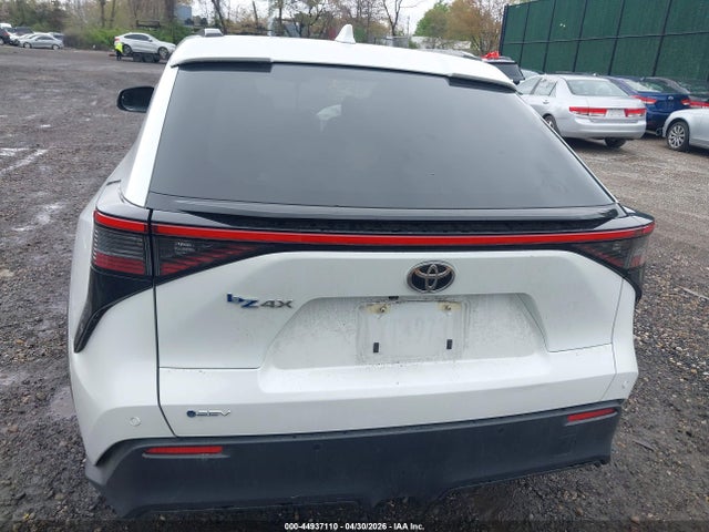 Toyota BZ4X XLE 2025 JTMAAAAA8SA072799 Image 16