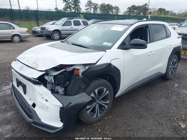 Toyota BZ4X XLE 2025 JTMAAAAA8SA072799 Image 2