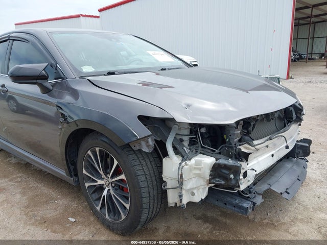 2020 Toyota Camry Se მანქანა იყიდება აუქციონზე, vin: 4T1G11AK7LU986024, აუქციონის ნომერი: 44937209