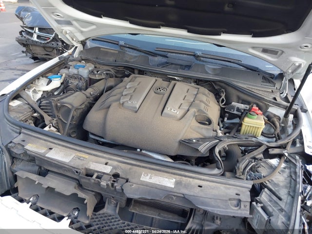 Aukcja sprzedaży 2016 Volkswagen Touareg Tdi Lux, vin: WVGEP9BP7GD004741, numer aukcji: 44937221