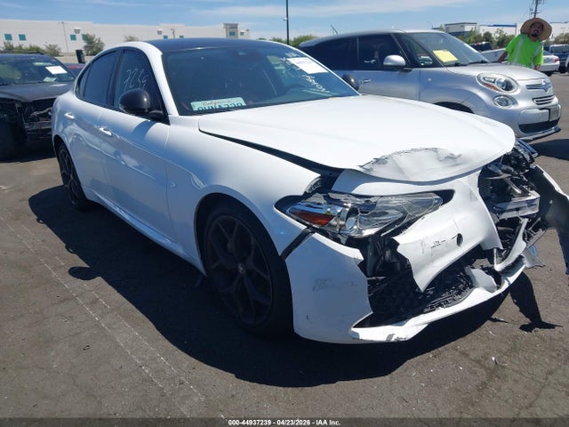 2021 Alfa Romeo Giulia Ti Rwd მანქანა იყიდება აუქციონზე, vin: ZARFAMBNXM7649833, აუქციონის ნომერი: 44937239