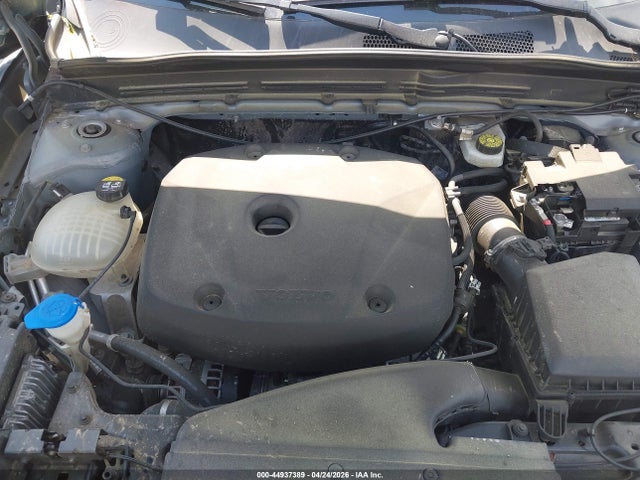2020 Volvo Xc40 T5 Momentum მანქანა იყიდება აუქციონზე, vin: YV4162UK9L2271946, აუქციონის ნომერი: 44937389