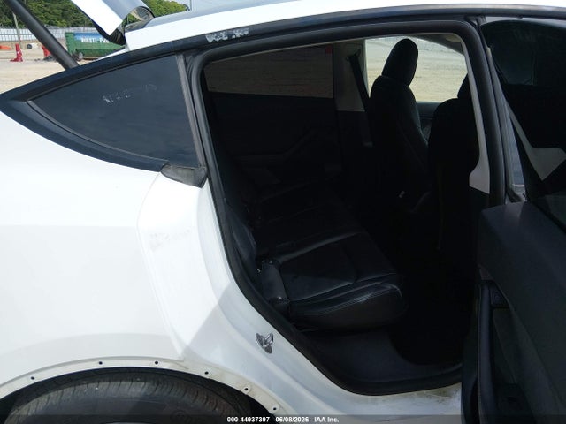 Продаж на аукціоні авто 2021 Tesla Model Y Long Range Dual Motor All-wheel Drive, vin: 5YJYGDEE9MF204846, номер лоту: 44937397