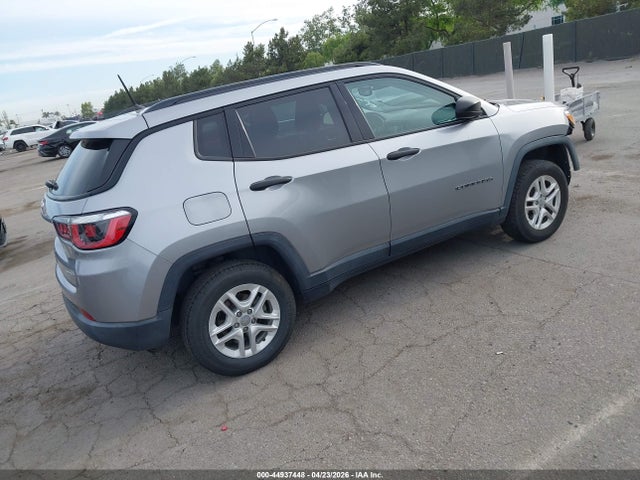 Jeep Compass Sport 4x4 2018 3C4NJDAB8JT146791 Image 4