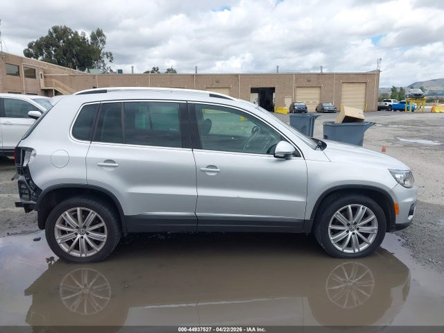 WVGAV7AX3GW551195 Volkswagen TIGUAN SE