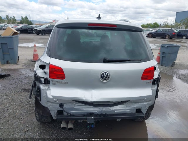 WVGAV7AX3GW551195 Volkswagen TIGUAN SE
