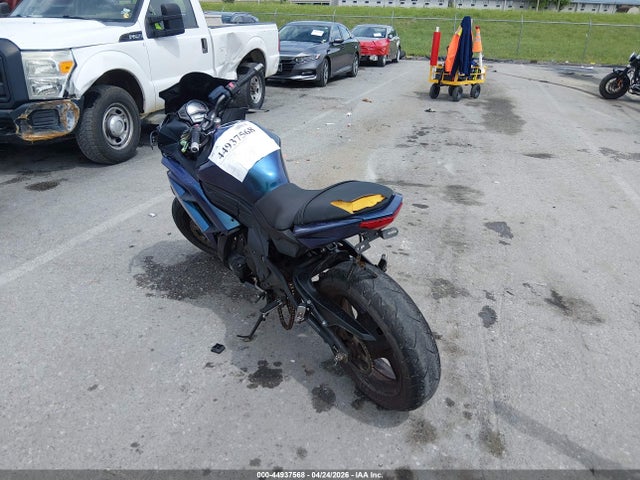 44937568 :رقم المزاد ، JKAEXEE16FDA18808 vin ، 2015 Kawasaki Ex650 E مزاد بيع