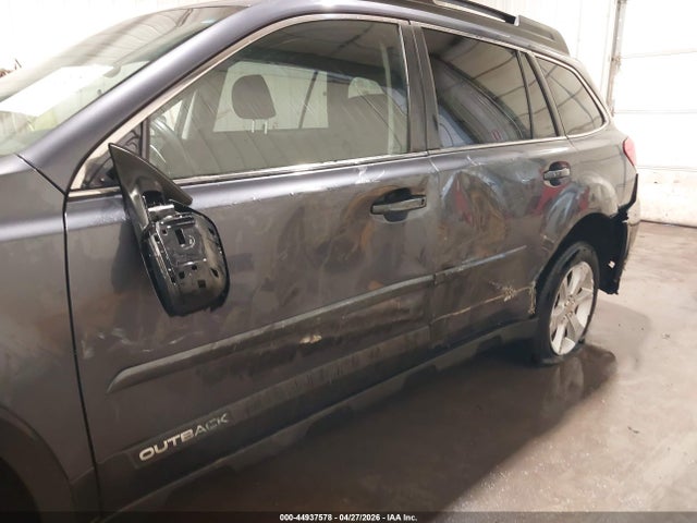 44937578 :رقم المزاد ، 4S4BRCCC8E3220204 vin ، 2014 Subaru Outback 2.5i Premium مزاد بيع