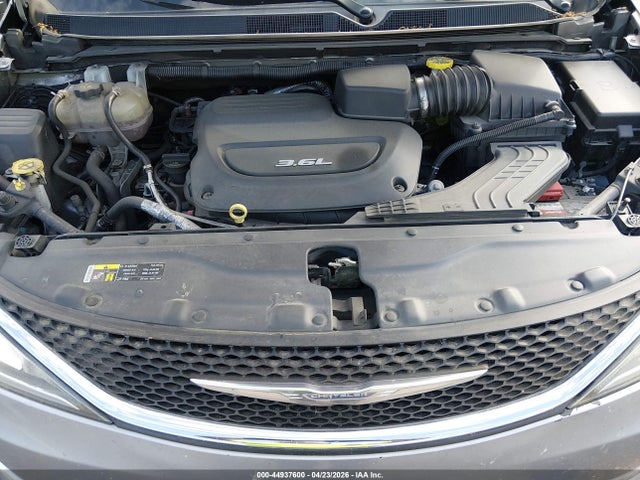 Продажа на аукционе авто 2017 Chrysler Pacifica Touring-l, vin: 2C4RC1BG0HR803116, номер лота: 44937600
