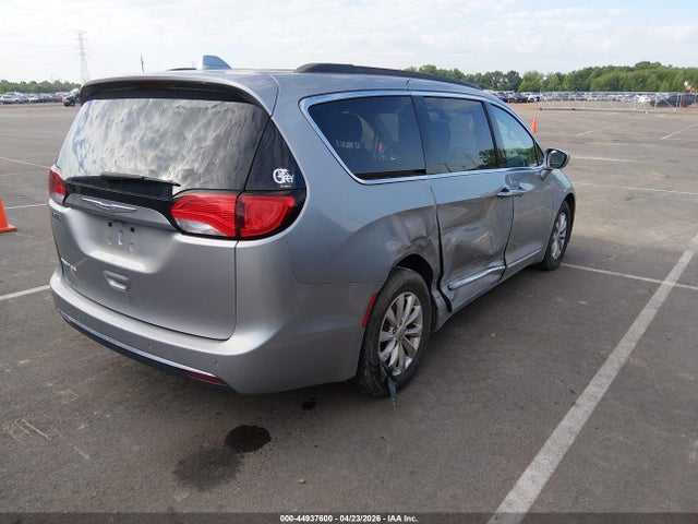 Продажа на аукционе авто 2017 Chrysler Pacifica Touring-l, vin: 2C4RC1BG0HR803116, номер лота: 44937600